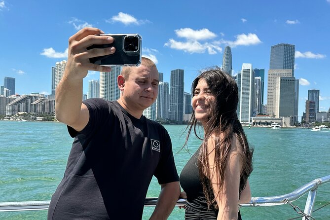 Miami Skyline Boat Cruise Past Millionaire's Homes Optional Stop - The Cash Bar: Budget Reality for Drinks and Snacks