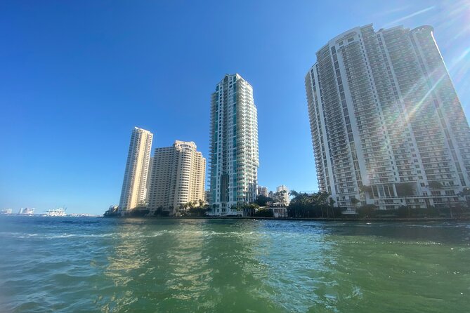 Miami Skyline: Happy Hour Cruise Music & Cash Bar - Music, the guide, and the cash bar: what to expect after boarding
