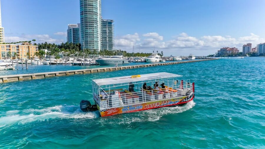 Miami: Skyline Sightseeing Cruise Millionaire Homes & River - Millionaire homes and the island stretch you’ll actually recognize