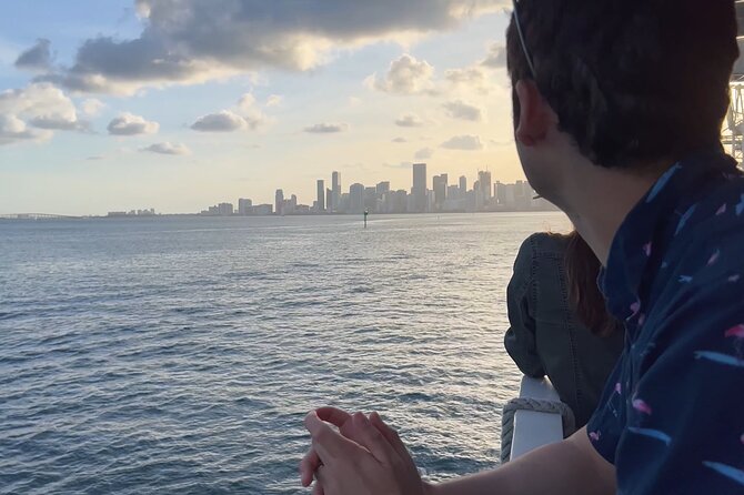 Miami Skyline & Star Island 90 Minute Cruise - Star Island Mansions and the Celebrity-Mansion Pass