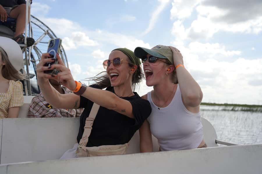 Miami: Small Group Tour w/Everglades, Little Havana & Cruise - Art Deco District: 800 buildings you can actually see