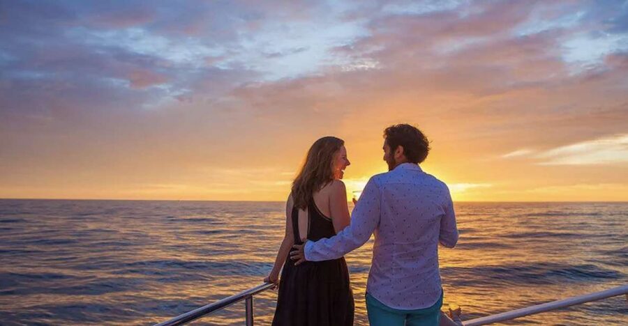 Miami: Sunset Cruise with Celebrity Homes & Open Bar - Open Bar Cocktails and Music: The Real Driver of the Value