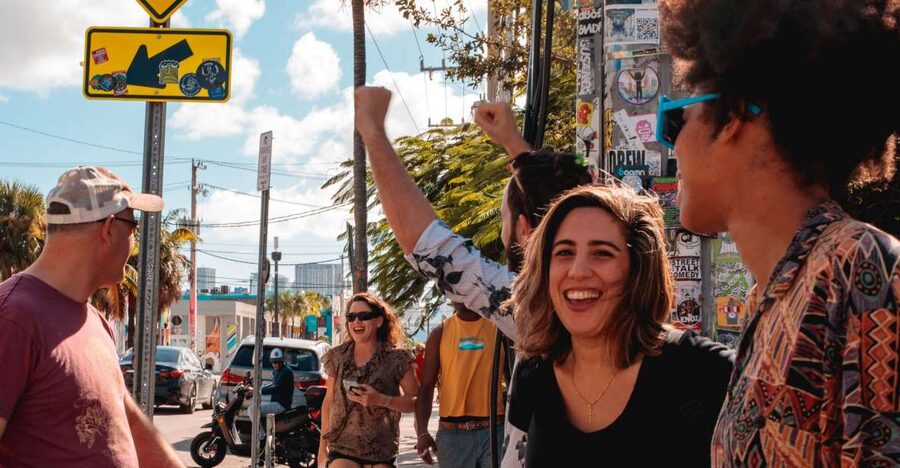 Miami: Wynwood Walls Street Art and Food Walking Tour - Five tastings that feel like a full lunch