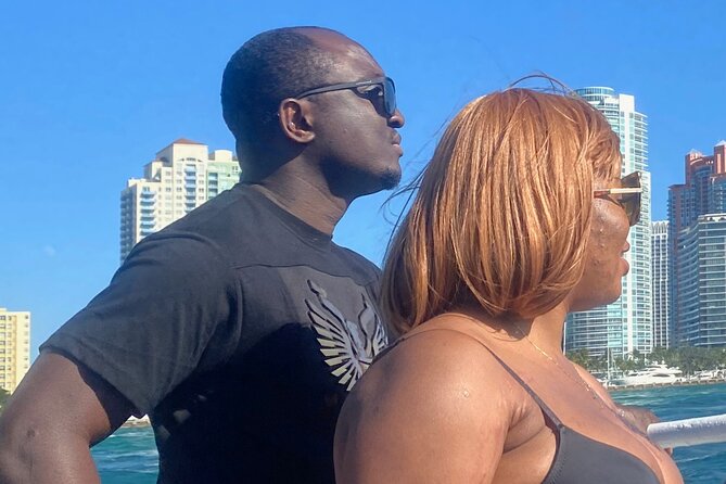 Millionaire Homes Miami Favorite Boat Cruise - Bayside Marketplace to Biscayne Bay: where the experience starts