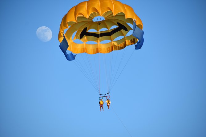 Parasailing with Miami Watersports - Photos, waterproof phone cases, and how to keep memories intact