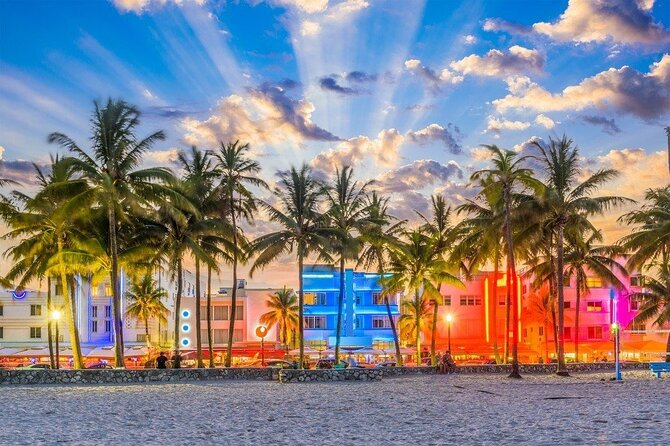 Personalized Miami City Tour: Private SUV & Local Guide - Bayside Marketplace for bay views, snacks, and an easy reset