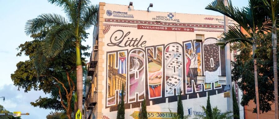 Private SUV Tour Through The City of Miami - Little Havana: Arts, Crafts, and Cuban Culture on Foot