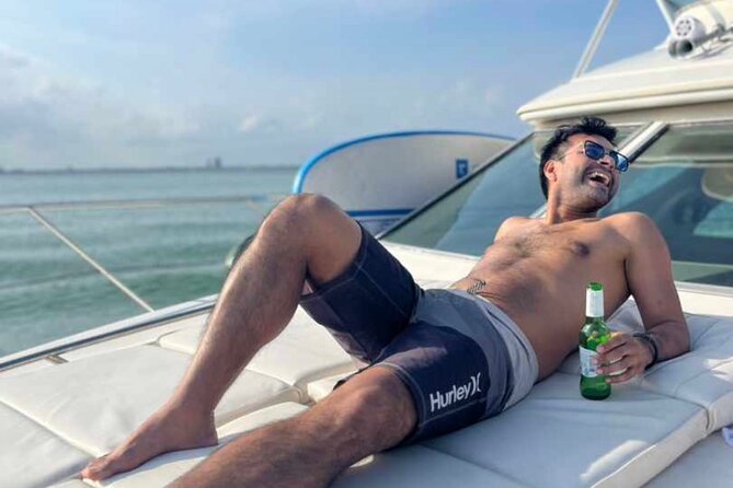 Private Yacht Cruise in Miami Beach - Onboard Comfort Checklist: Swim Pad, Kitchen, Sound, and Space