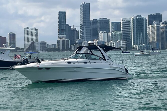 Private Yacht Rental in Miami Up to 12 People - Food and Drinks: Simple Setup, Best Results with Prep