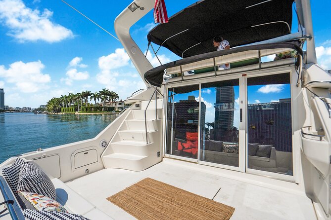 Private Yacht Tour Miami - Choosing 2, 3, 4, or 6 Hours Without Regret