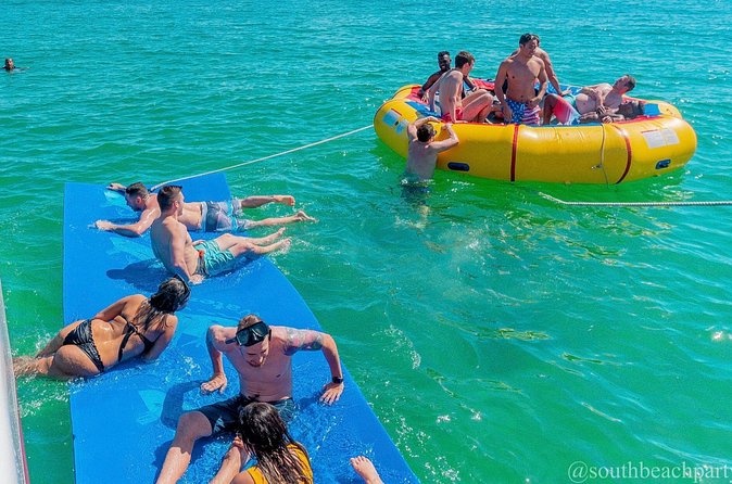 South Beach Sail Splash aboard the Caribbean Spirit - Onboard experience: snacks, safety, and a boat size that feels manageable