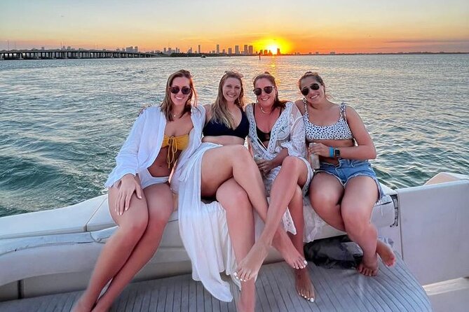 Sunset and Night Cruise of the Miami Bay Skyline on a Yacht - Key highlights worth knowing