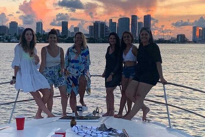 Sunset and Night Cruise of the Miami Bay Skyline on a Yacht - Price and value: is $125 per person worth it?