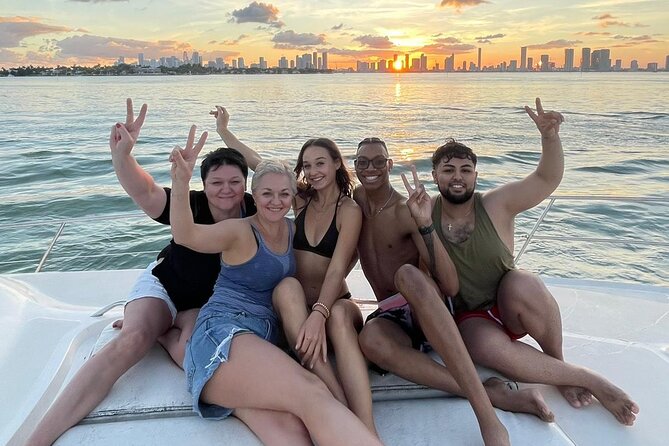 Sunset and Night Cruise of the Miami Bay Skyline on a Yacht - Weather, timing, and the one risk to plan around