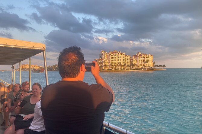 Sunset Cruise of Biscayne Bay Millionaire Homes & Cash Bar - Onboard Life: Two Levels, Live Commentary, Restrooms, and a Cash Bar