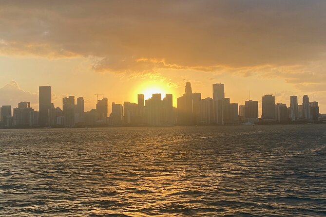 Sunset Cruise of Biscayne Bay Millionaire Homes & Cash Bar - The 75-Minute Timing: Perfect for Sunset, Tricky for a Tight Schedule