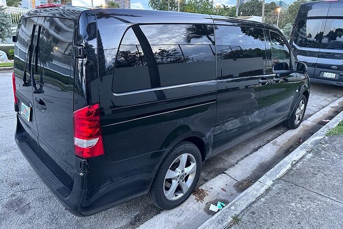 SUV Ft Lauderdale to Miami Port & Hotel or Mia to Ft Lauderdale - Vehicle comfort and capacity, what you can expect inside