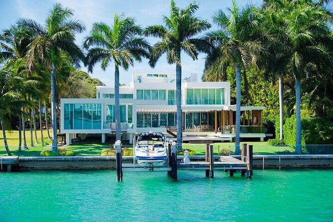 The best Miami boat party with DJ, drinks and lights of the city - Port of Miami Sailing: Sushi, Coastline Views, and the 54-Ship Detail