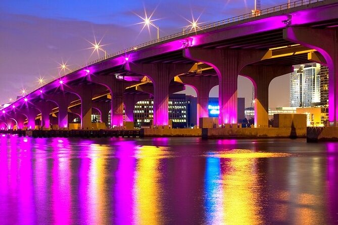 The best Miami boat party with DJ, drinks and lights of the city - Fisher Island Pass-By: Miami Luxury in a Few Glimpses