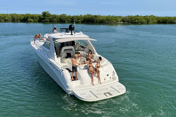 The BIG Sundancer Rental in Miami Beach - Sun, photos, and skyline views from the water