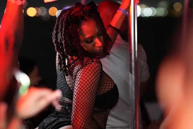 The Miami Experience Boat Party - Checking in at Lombardi’s near Bayside, then boarding without stress