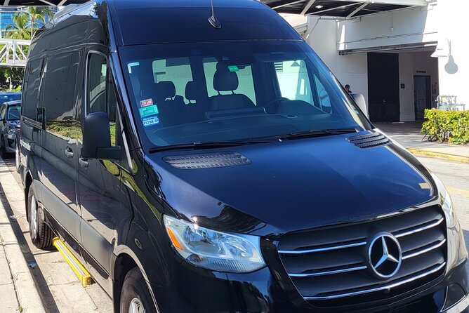Transfer from Port Miami to Miami Airport. Up to 11 passengers. - Key things I’d plan around