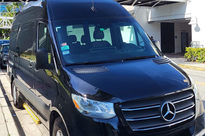 Transfer from Port Miami to Miami Airport. Up to 11 passengers. - Who should book this transfer?