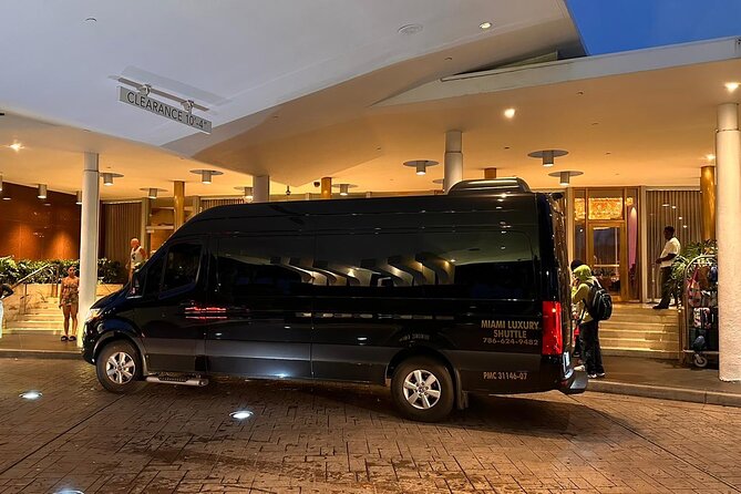 VAN Mia Airport or Hotels to Miami Port or Hotels Up to 14pax - Hotel pickup: how scheduled timing prevents cruise-day panic