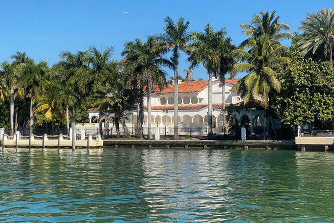 VIATOR EXCLUSIVE CRUISE: Miami Party Boat & Millionaire Homes - Port of Miami and Fisher Island: industrial meets luxury
