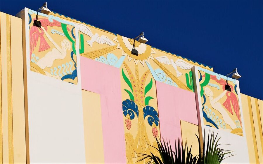 Walking Tour with Cocktails(optional) Miami - VIP Art Deco in Miami Beach, made for real looking