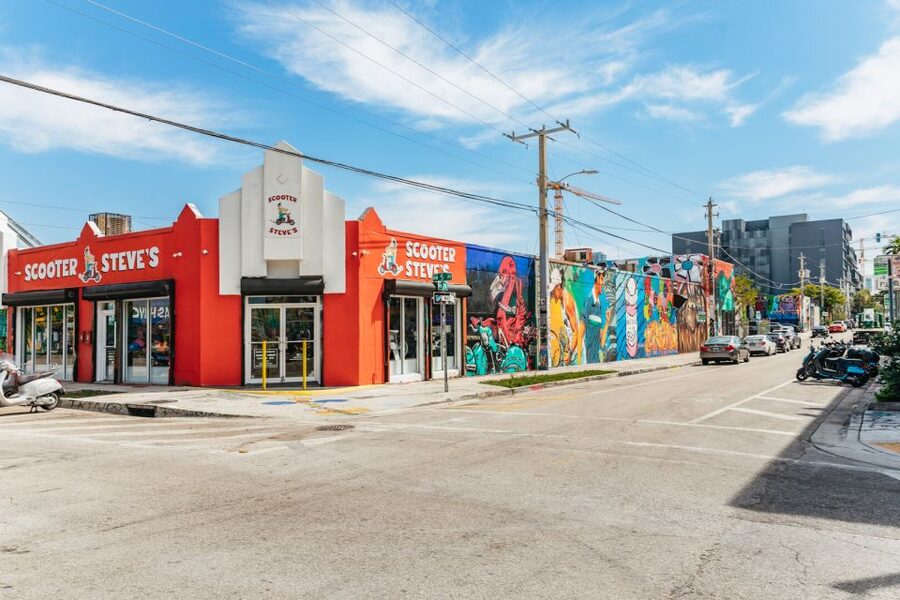 Wynwood Art District 1-Hour Street Art Tour by Golf Cart - Photo Stops and Quick Food Tips for After the Tour