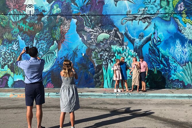 Wynwood Street Art Tour - Stop 1: The Wynwood Building, and why the zebra-striped landmark matters